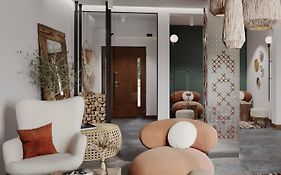 Aino Hotel